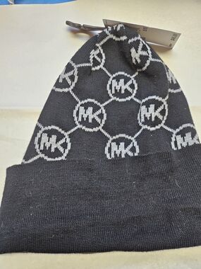 Michael Kors Black & White MK Logo Knit Cuffed Beanie